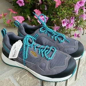 keen women's composite toe shoes